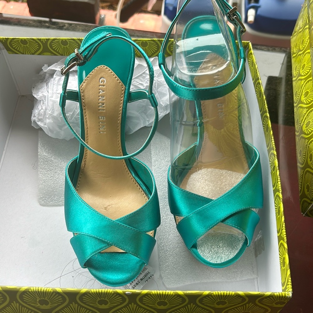 Teal heels